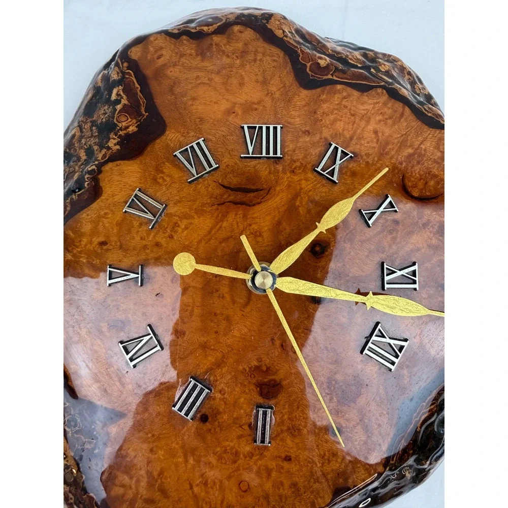 Vintage Live Edge Wood Burl Wall Clock Glossy Resin Roman Numeral Quartz Rustic‎